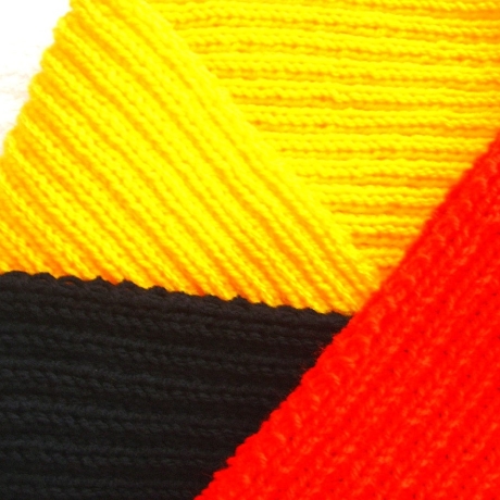Strickschal FanSchal Deutsche Nationalfarben von Hobbyhaus