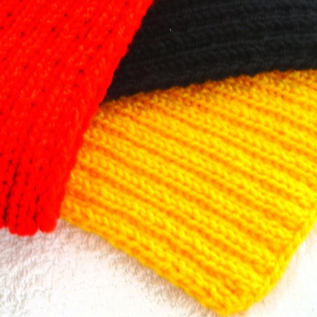 Strickschal FanSchal Deutsche Nationalfarben von Hobbyhaus