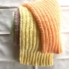 Schal mit Blockstreifen Pastelltöne handgestrickt von Hobbyhaus