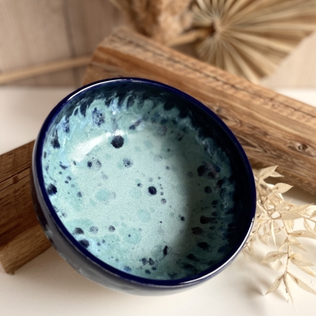 Handgemachte Keramik - getöpferte Schale dunkelblau türkis