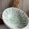 Handgemachte Keramik - getöpferte Schale mit Griffen weiß grün