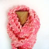 Schal Bändchengarn in weiss-rosa handgestrickt von Hobbyhaus