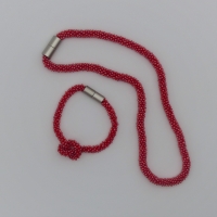 Schmuckset rot irisierend, Häkelkette + Armband, Glasperlen
