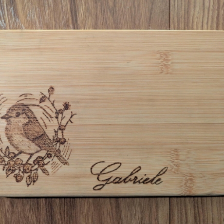 Frühstücksbrettchen aus Holz mit Rotkehlchen 22x14