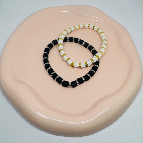 Personalisiertes Heishi Perlenarmband 
