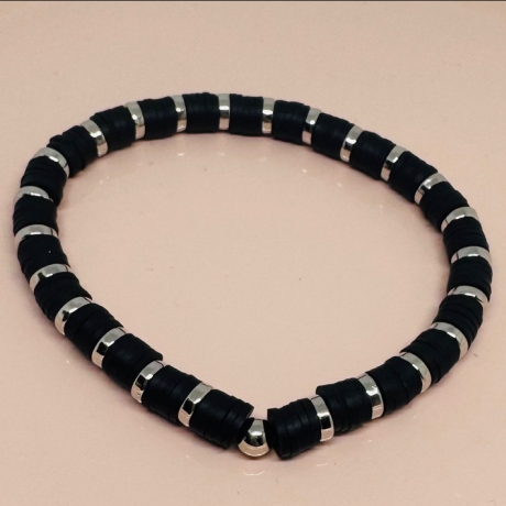 Personalisiertes Heishi Perlenarmband 