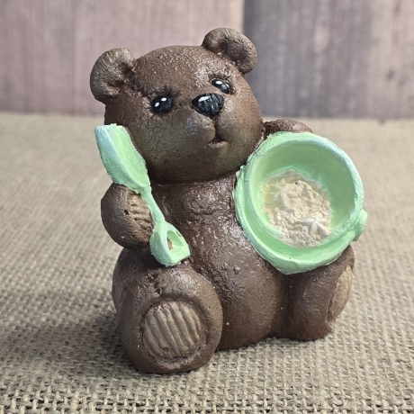 Teddy - Teddybär - Teddy mit Eimer und Schaufel - Keramik -