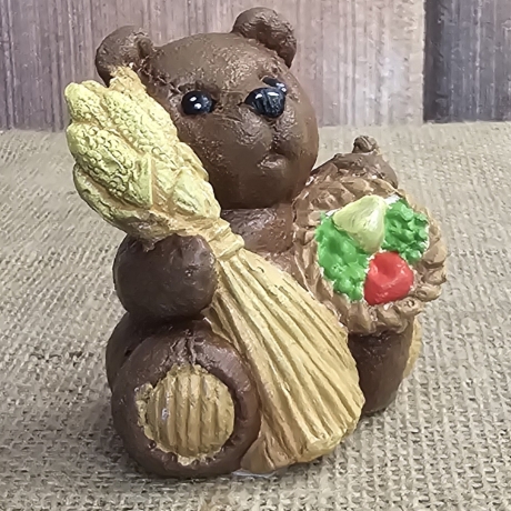 Teddy - Teddybär - Teddy mit Korb und Weizen - Keramik -