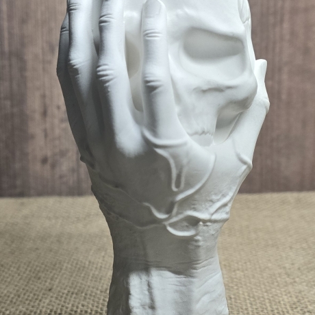 Deko Figur - Totenkopf - Skull  - Hand und Schädel - Halloween