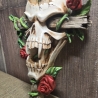 Kreuz mit Totenkopf und Rosen