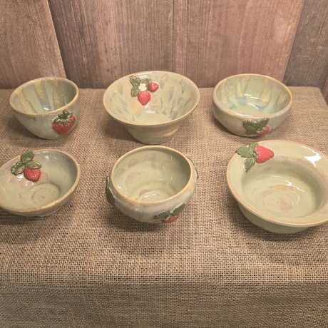Keramik Schale - Erdbeere 1 - Handarbeit