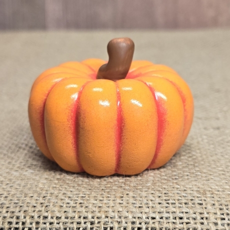 Kürbis Figur- Halloween - Dekoration - Handarbeit - Obst