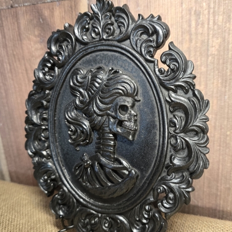 Totenkopf Frau - Skelett - Schwarz glänzend - Bild -