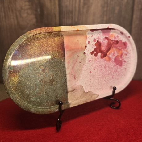 Bunte Deko-Schale aus Epoxidharz und Xyrarock.