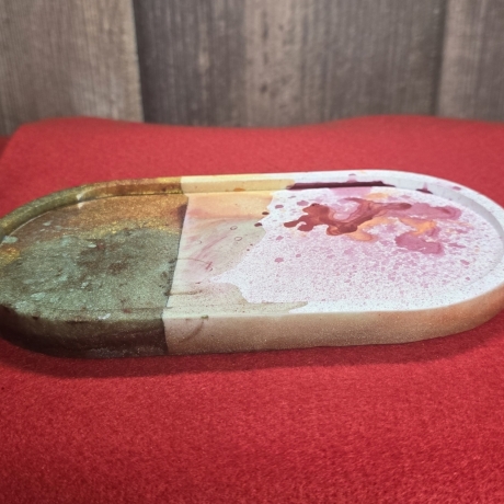 Bunte Deko-Schale aus Epoxidharz und Xyrarock.