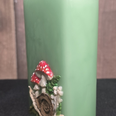 Dekorative Kerze -  3D Wachsmotiv - Pilze und große Schnecke -