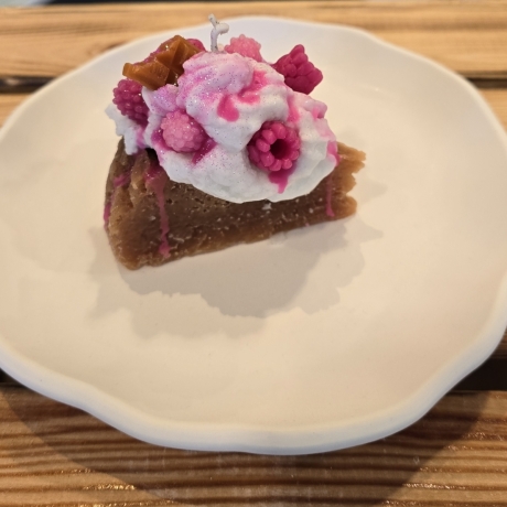 Dekorative Kerze - Himbeer- Kuchen - Törtchen - Handgegossen -