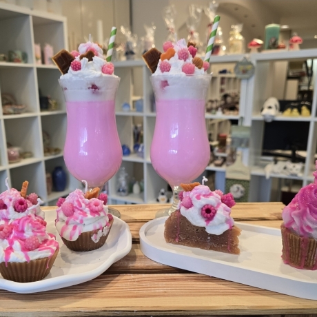 Dekorative Kerze - Himbeer- Kuchen - Törtchen - Handgegossen -