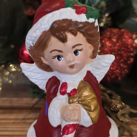 Weihnachtsengel aus Keramik - Sammelfiguren - Handbemalt