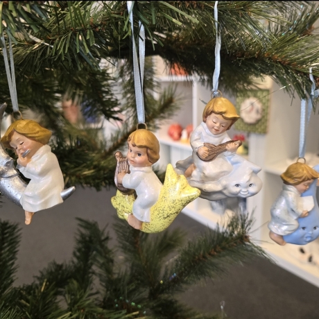 Christbaumschmuck - Engel - Anhänger aus Keramik -