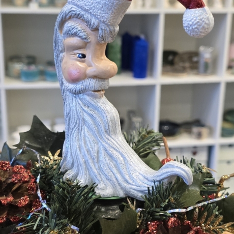 Weihnachtsmann - Halbmond - Keramikfigur - Weihnachtsdekoration