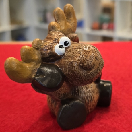Keramikfiguren - Verrückter Elch - Tierfigur -