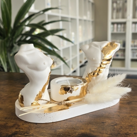 5-Teiliges Set - Teelichthalter mit zwei Skulpturen