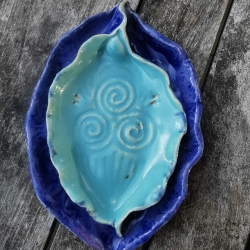 SchossRaumSchale   Yoni Womb Gebärmutter 