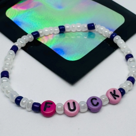 Perlenarmband mit Wunschtext | Statement
