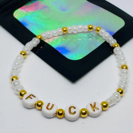Perlenarmband mit Wunschtext | Statement