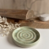 Handgemachte Keramik - getöpferte grüne Seifenschale mit Muster