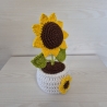 Sonnenblume im Topf mit Minisonnenblume (Häkelblume)