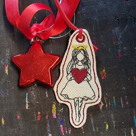 ITH-Geschenk-Anhänger Kontur | Mädchen-Herz | 3.13 x 7.05 cm