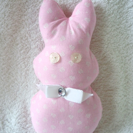 Osterhase♥in rosa mit Streublümchen♥genäht von Hobbyhaus