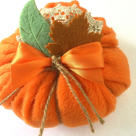 Kürbis Stoffkürbis herbstlich orange genäht von Hobbyhaus