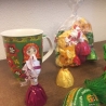 1 Matroschka-Porzellanbecher 330 ml, 125 gr Pralinen Roshen