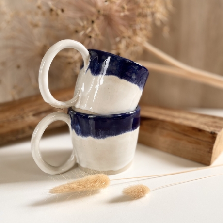 Handgemachte Keramik - getöpfertes Tassen Set weiß blau (2 Stück)