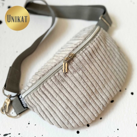 UNIKAT / Crossbag/ HipBag /Crossbody /Bauchtasche /Feiertasche