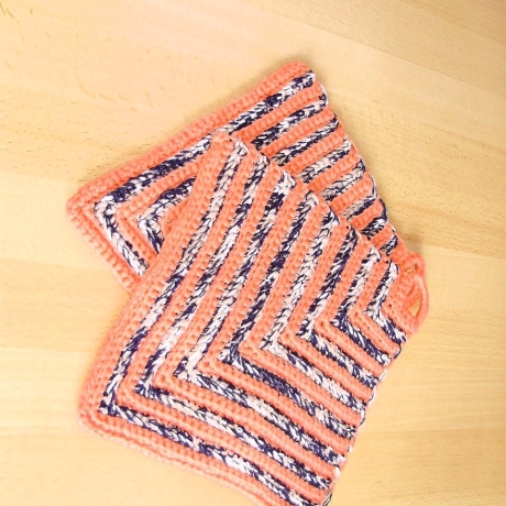 Topflappen in orange-beige-braun gehäkelt von Hobbyhaus