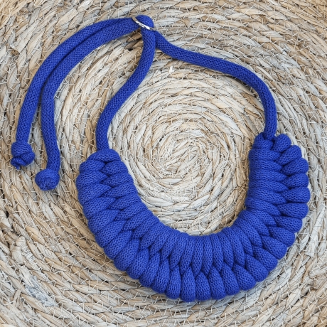 Statementkette blau Knoten Skandi boho Makramee nachhaltig