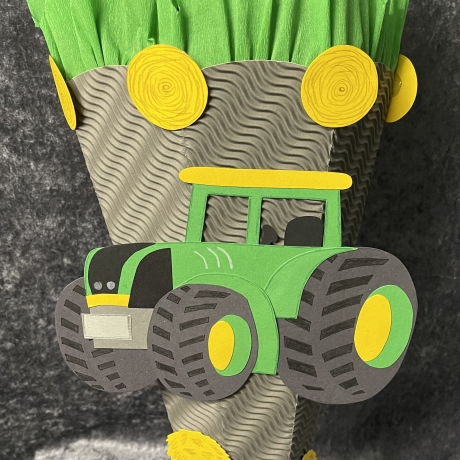 Geschwister Schultüte Trecker grün fertig gebastelt