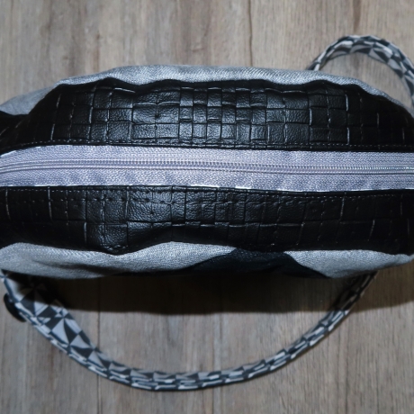 Handtasche Drache Rund Upcycling Jeans/Kunstleder