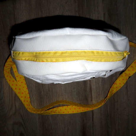 Handtasche Wichtel Frühling Rund Upcycling Jeans/Kunstleder