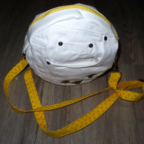 Handtasche Wichtel Frühling Rund Upcycling Jeans/Kunstleder