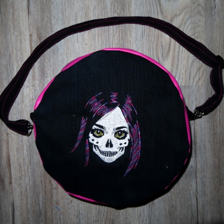 Handtasche Zombie Skull Goth Rund Upcycling Jeans/Kunstleder