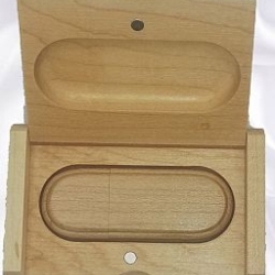 USB Stick 4GB aus Holz incl. Holzschatulle 