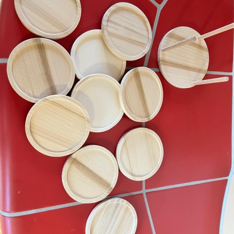 Holzuntersetzer aus Eibenholz, natürlich schön, inkl Aufbewahrung