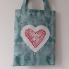 Wendetasche Jen Mädchen auf grün/Herz