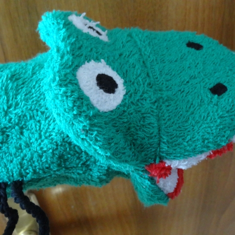 grünes Krokodil Waschhandschuh für Kinder (Waschlappen)