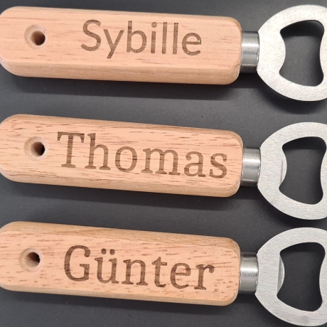 Flaschenöffner personalisiert Holz